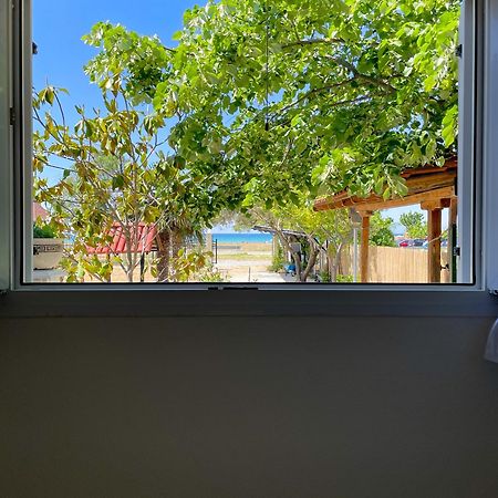 Nea Kallikrateia Casa Lia-Beach Front Villa מראה חיצוני תמונה