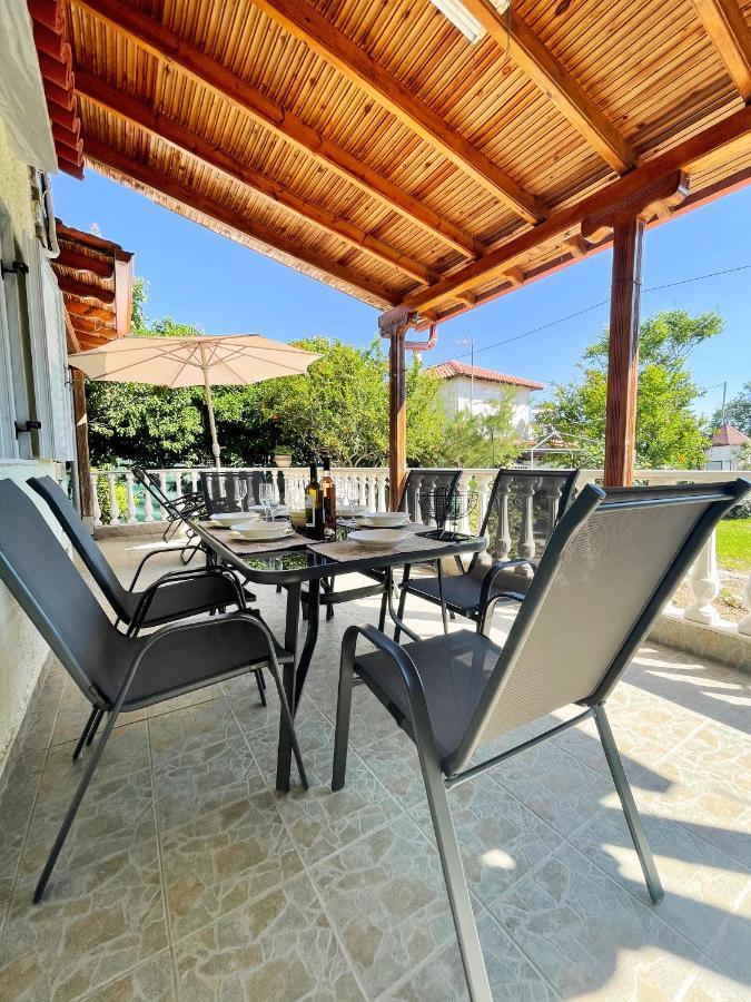 Nea Kallikrateia Casa Lia-Beach Front Villa מראה חיצוני תמונה