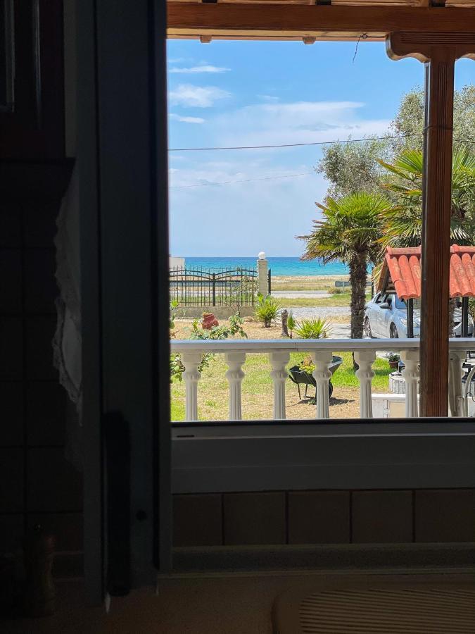 Nea Kallikrateia Casa Lia-Beach Front Villa מראה חיצוני תמונה