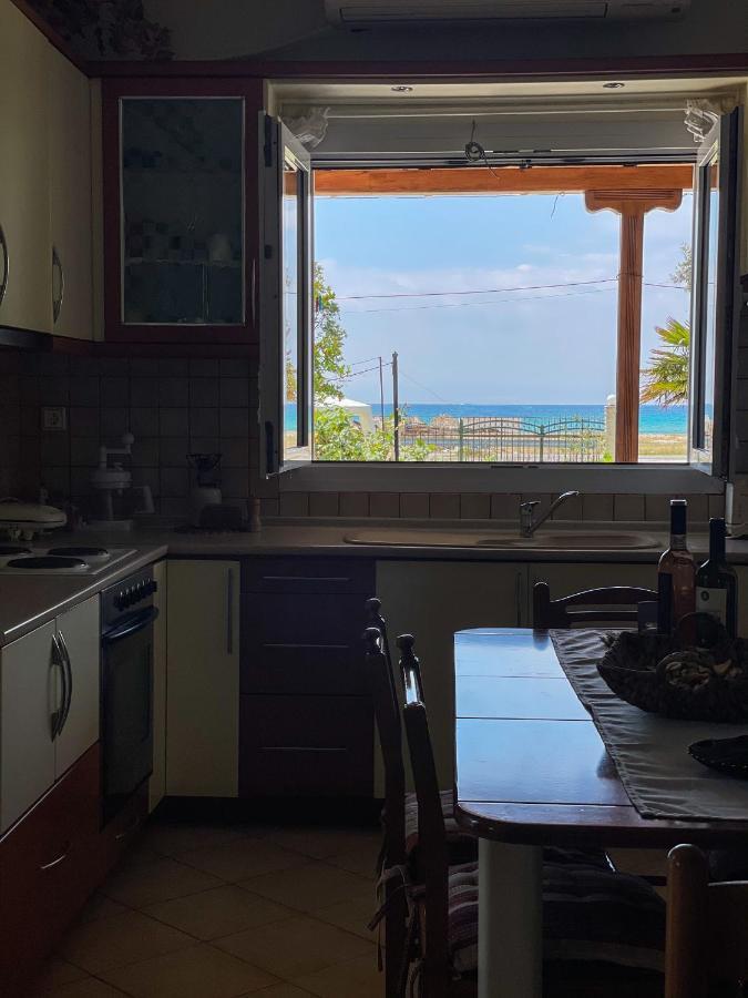 Nea Kallikrateia Casa Lia-Beach Front Villa מראה חיצוני תמונה